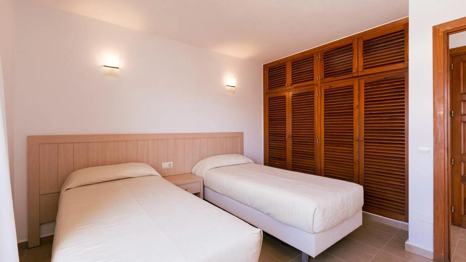 Bossa Bay - Mc Apartments Ibiza