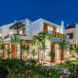 Villas Parque Santiago Iii By Upper Luxury Housing Villa Playa de las Américas